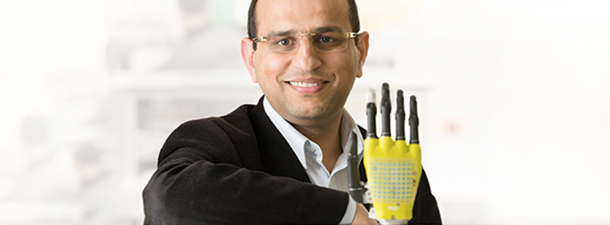 Solar powered artificial skin gives prosthetics a sense of touch - 311 ...
