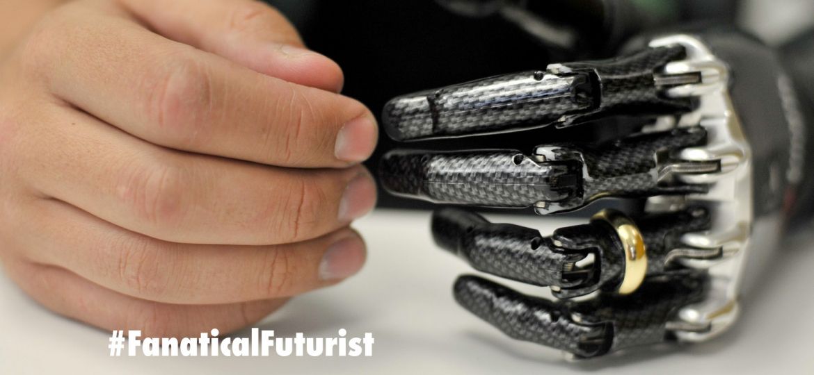 future_robot_prosthetic_hand